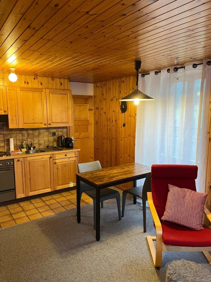 Au Village D'Evolene, Tres Joli Studio Calme Et Ensoleille Eksteriør billede