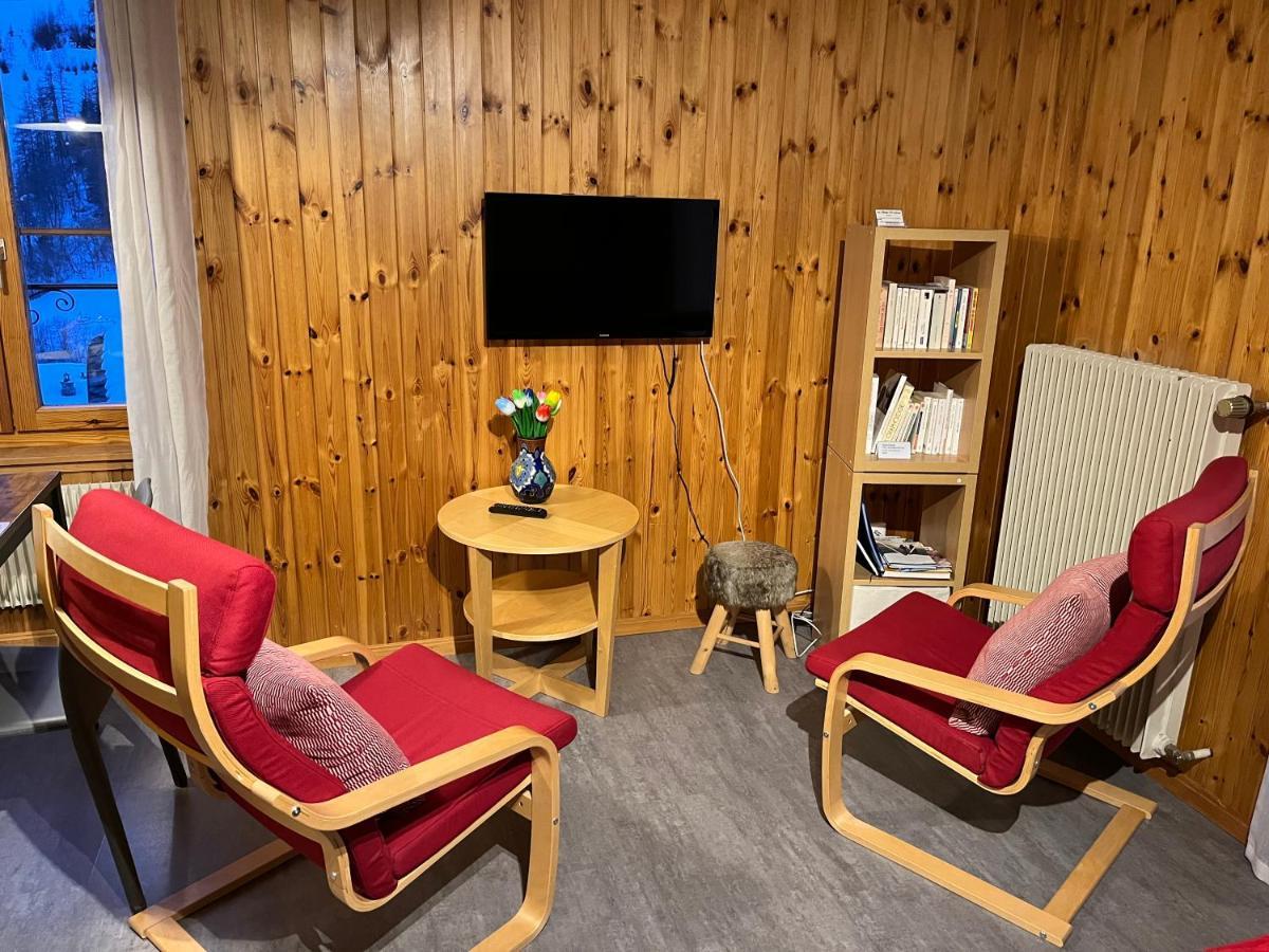 Au Village D'Evolene, Tres Joli Studio Calme Et Ensoleille Eksteriør billede