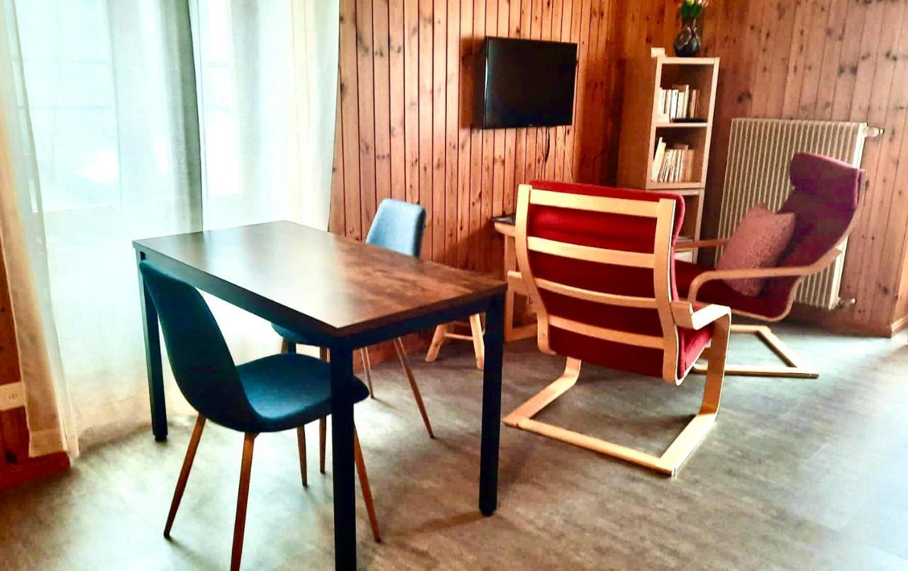 Au Village D'Evolene, Tres Joli Studio Calme Et Ensoleille Eksteriør billede